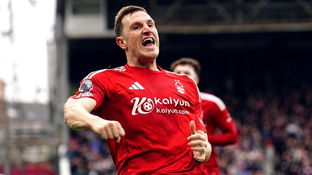 Cú hat-trick tạo nên sự điên rồ tại Premier League