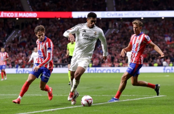 Cuộc đua La Liga: Thành Madrid tăng tốc, Barca lạc nhịp