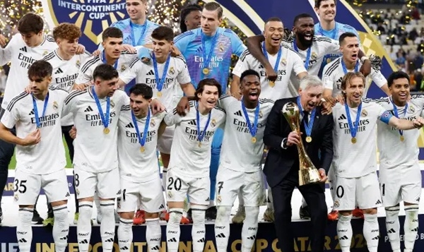 Cuộc họp ''bước ngoặt'' của Real Madrid
