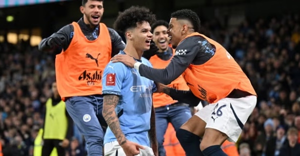 Cứu tinh của Man City