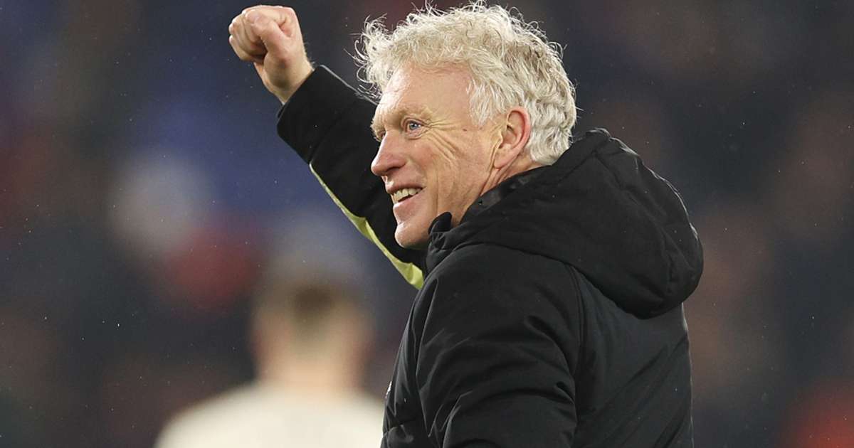 David Moyes tài tình, Everton vượt mặt MU