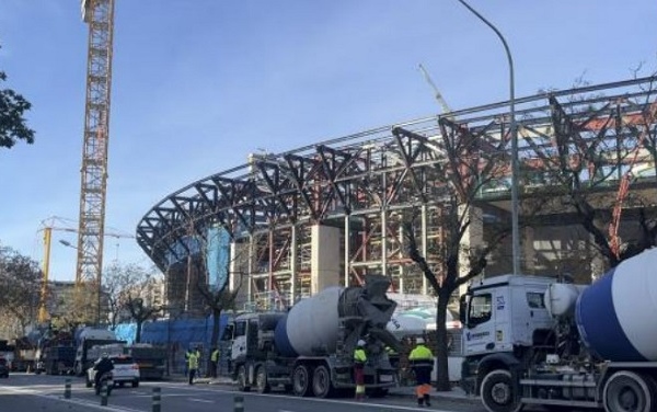 Đẩy nhanh quá trình hoàn thiện sân Camp Nou