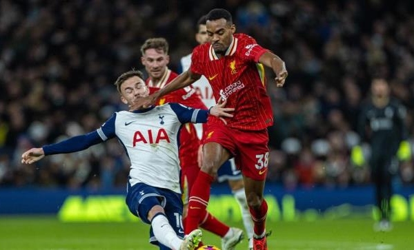 Đè bẹp Tottenham, Gravenberch nói thẳng cơ hội vô địch của Liverpool