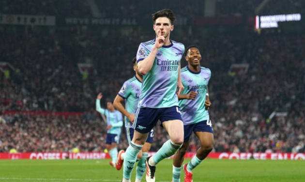 "Declan Rice làm câm lặng cổ động viên Man Utd"