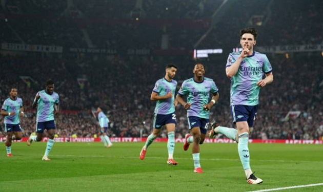 Declan Rice nói gì về khoảng cách 15 điểm với Liverpool