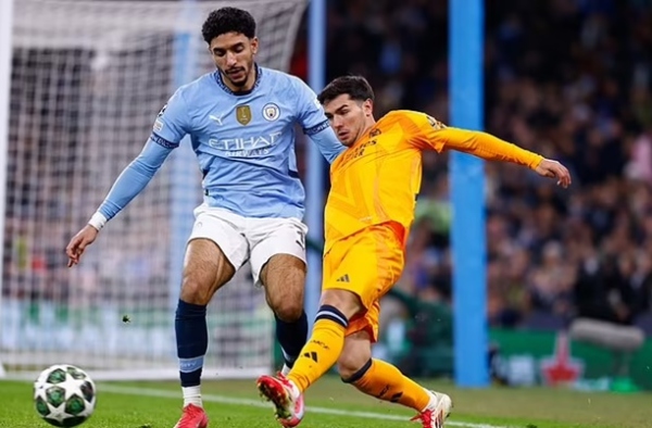 Deco nhắm vào khoản chi 180 triệu bảng của Man City
