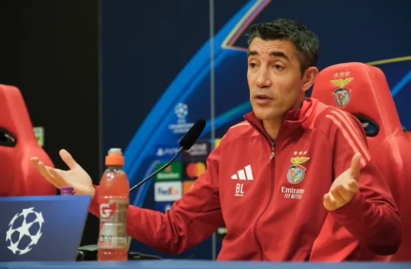 Địa chấn xảy ra trong buổi họp báo Champions League