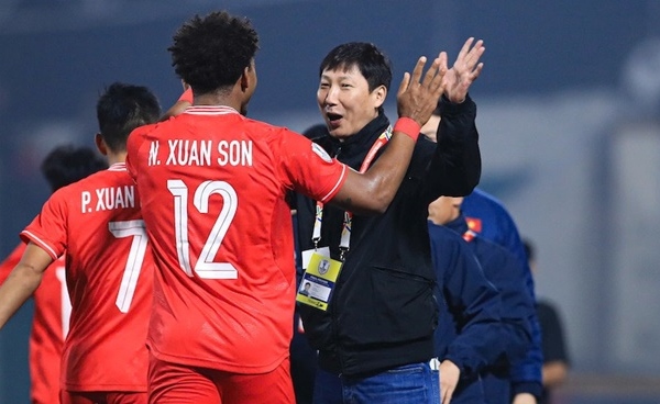 Điểm 10 tuyệt đối cho Xuân Son