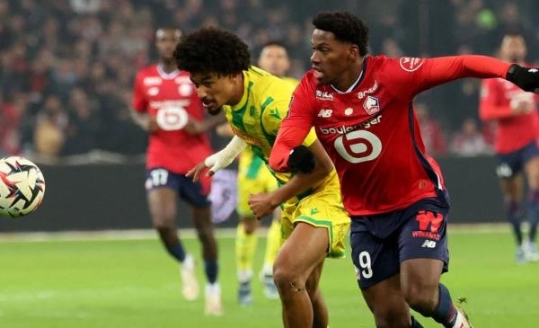 Điểm nhấn Ligue 1: Lyon thắng phút cuối; VAR khiến Lille chia điểm nhọc nhằn