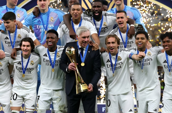 Điểm nhấn Real 3-0 Pachuca: Lịch sử gọi tên Ancelotti; Lời khẳng định của Vinicius