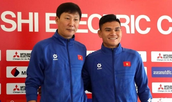 Điểm tin AFF Cup 1/1: Thái Lan tự tin "bắt chết" Xuân Son; Ông Kim Sang-sik đưa mệnh lệnh cho Việt Nam