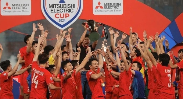 Điểm tin AFF Cup 6/1: Việt Nam xưng vương tại Đông Nam Á; Supachok nhận cơn mưa chỉ trích