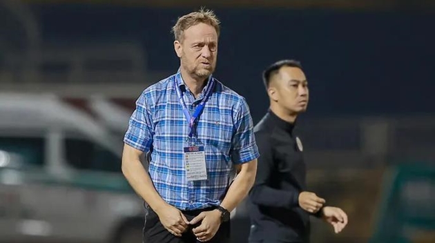 Điểm tin bóng đá Việt Nam ngày 2/3: Mano Polking đổ lỗi mặt sân; Bahrain yêu cầu xe bọc thép khi tái đấu Indonesia