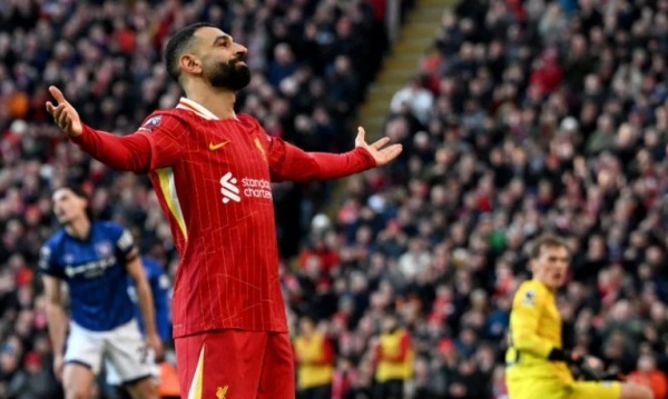 Đối thủ ngả mũ trước Mohamed Salah