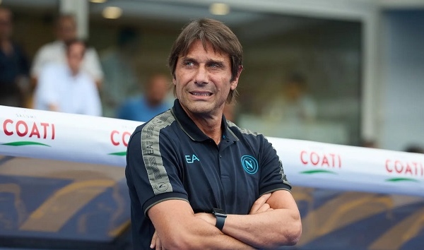Đón tiền vệ thứ 4 từ Premier League, Napoli được tiếp sức trong cuộc đua vô địch
