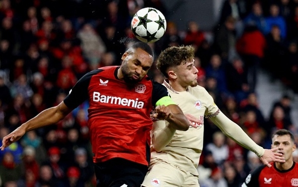Động thái chiêu mộ Jonathan Tah của Barcelona gặp phải rào cản
