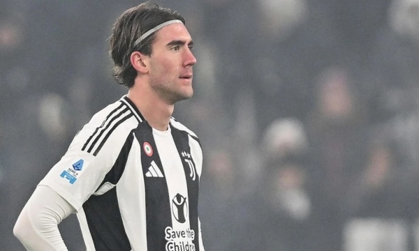 Động thái mới nhất của Vlahovic giúp Arsenal mừng thầm