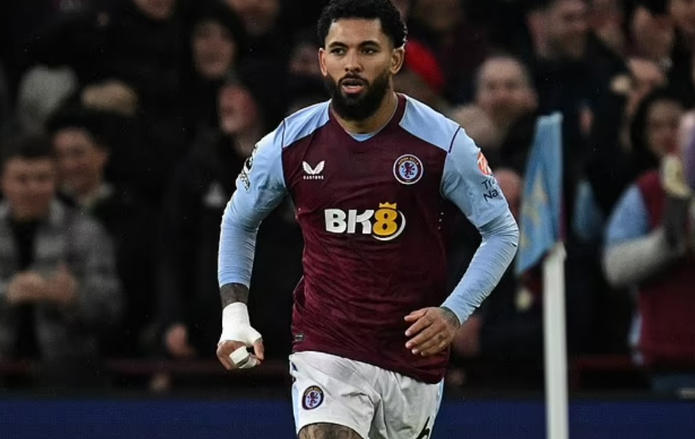 "Douglas Luiz rất muốn trở lại Ngoại hạng Anh"