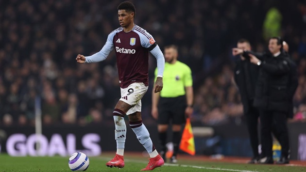 Enzo Fernandez bị réo tên ở bàn gỡ hòa của Villa