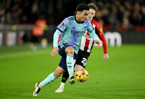 Ethan Nwaneri ấn tượng ra sao trong lần đầu đá chính ở Premier League?