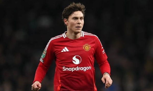 Everton tính chiêu mộ "người thừa" của M.U
