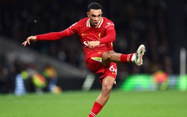 Fabrizio Romano: "Alexander-Arnold đứng đầu danh sách chiêu mộ của Real Madrid"