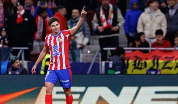 Fabrizio Romano tiết lộ khả năng Liverpool chiêu mộ Julian Alvarez