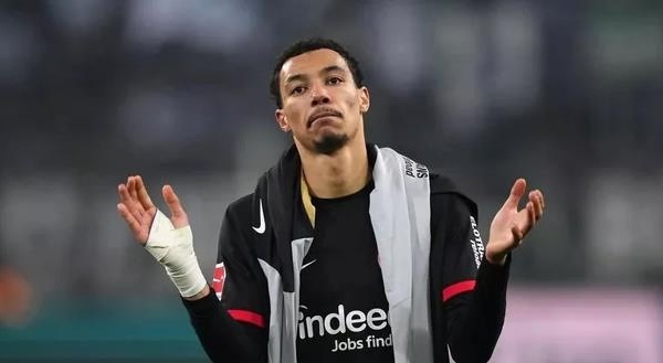 Fabrizio Romano xác nhận Liverpool liên hệ chặt chẽ với tiền đạo Hugo Ekitike