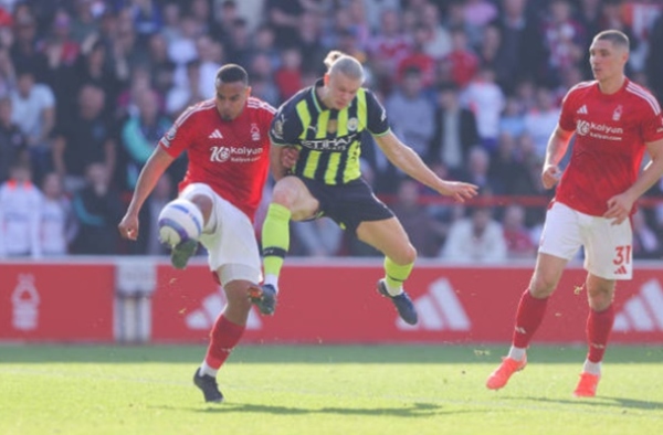 Ferdinand gọi tên cầu thủ hoàn hảo, giúp Forest đánh bại Man City