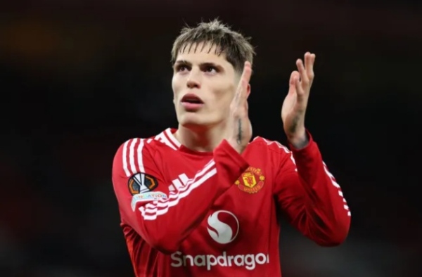 Ferdinand phân tích khả năng Garnacho rời MU tới Chelsea