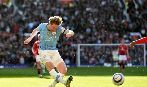 Fernandez: "Manchester City đã giành được nhiều chức vô địch và MU không nợ nó cho De Bruyne '