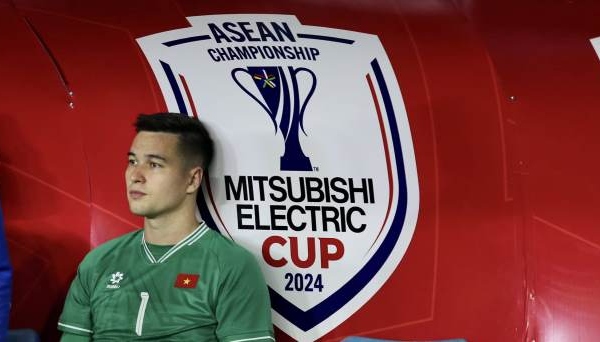 Filip Nguyễn lỡ cơ hội đối đầu Slavia Praha