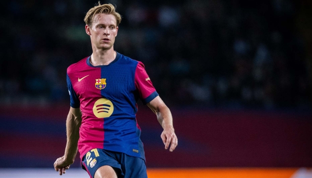 Frenkie de Jong sẵn sàng gia hạn với Barcelona