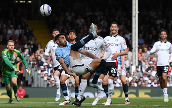 Fulham 0-2 Man City: Gundogan lập siêu phẩm; Tự quyết vé dự Champions League