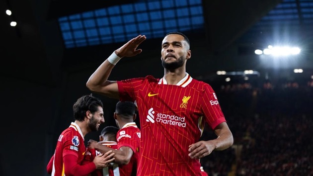 Gakpo chốt tương lai với Liverpool, tri ân Van Nistelrooy