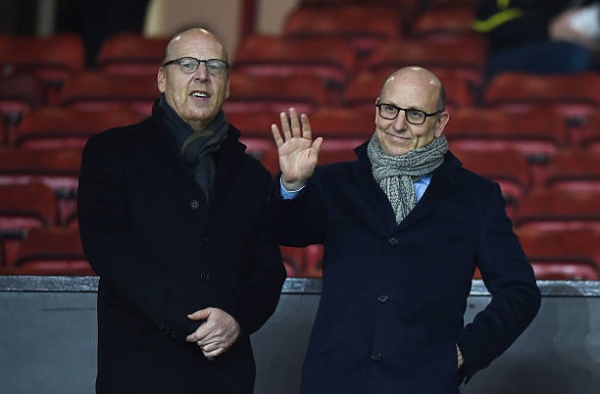 Gary Neville: "100% trách nhiệm thuộc về nhà Glazer. Họ nên rời MU"