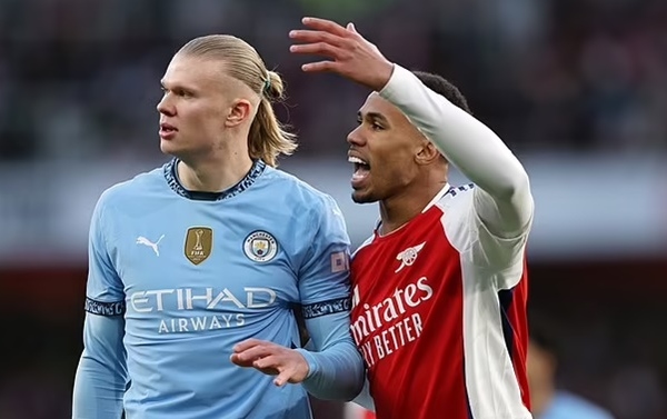 Gary Neville chỉ trích Gabriel vì hành động chế giễu Haaland