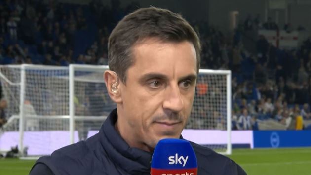 Gary Neville khuyên MU mua lại cầu thủ từng bị Arsenal cho đi miễn phí