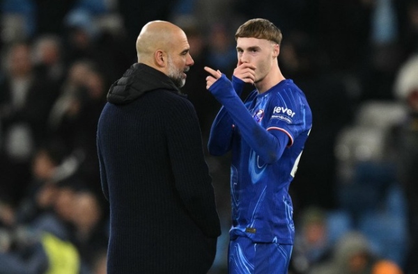 Gary Neville: Palmer đã bị Pep Guardiola lợi dụng