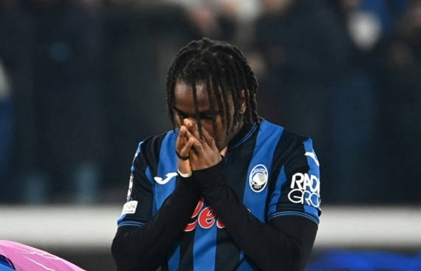 Gasperini nổi giận: "Lookman không được phép đá quả phạt đền đó"