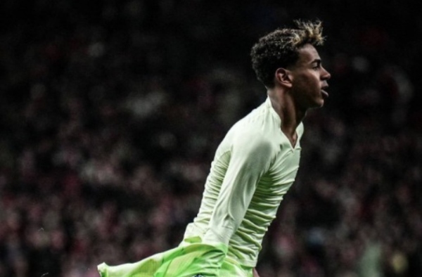 Ghi bàn đẳng cấp, Yamal đi vào lịch sử La Liga