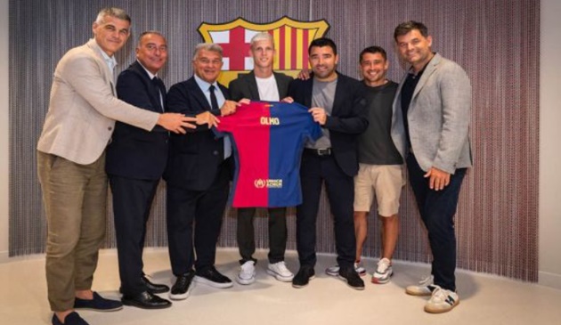 Giám đốc Barcelona nói lời chắc nịch về Dani Olmo