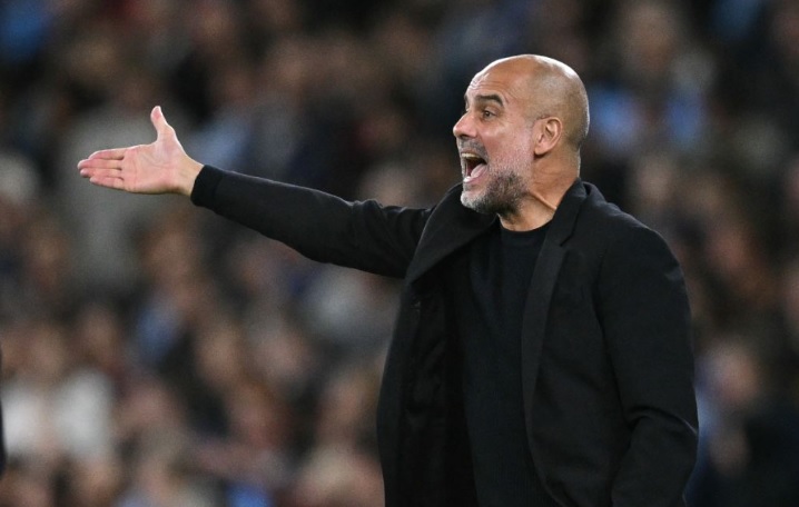 Guardiola bị buộc tội phá hủy bóng đá, bác bỏ