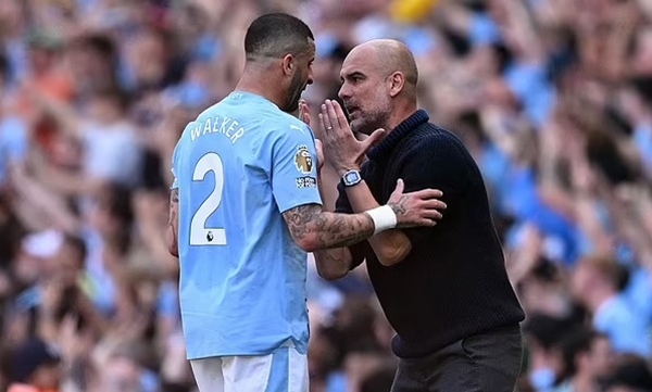 Guardiola gửi thông điệp cho Walker