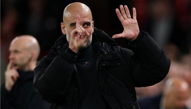 Guardiola mỉa mai Liverpool: "Họ có thể đạt 99 điểm, nhưng không phải 100"