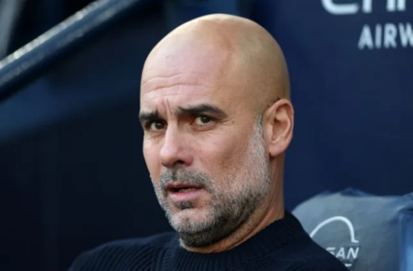 Guardiola tiết lộ cầu thủ Man City chưa tỉnh rượu khi thua Man Utd ở FA Cup