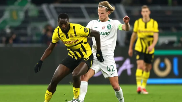 Gyokeres vắng mặt, Dortmund tiến thẳng vào vòng 1/8 Champions League
