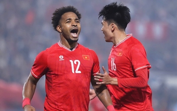 Hạ Thái Lan 2-1, Xuân Son gây sốt đến tận truyền thông Anh