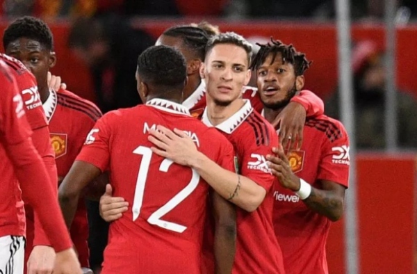 Hai cầu thủ coi như rời Manchester United