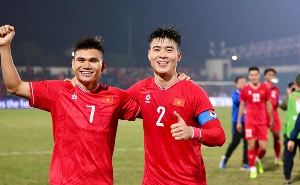 Hai trụ cột đội tuyển Việt Nam bất ngờ bị gạch tên